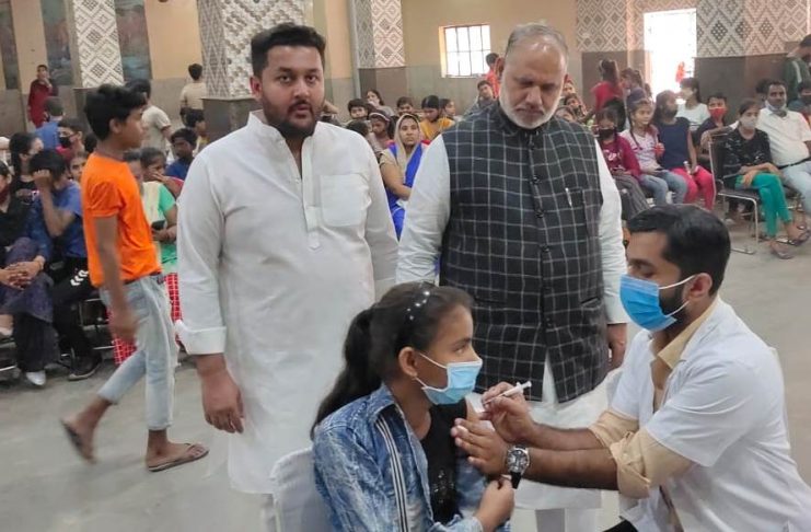 Delhi BJP vaccinates children for free